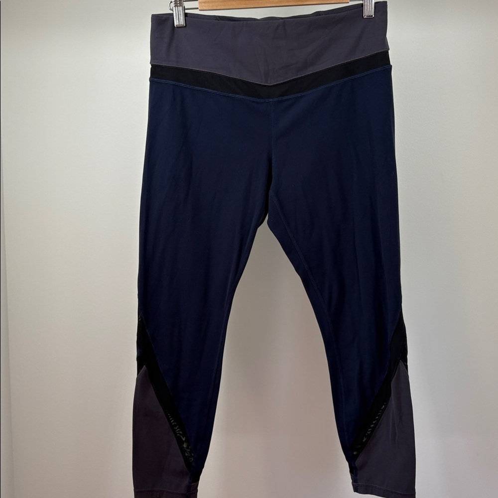 Athleta Elevation Women's Black, Navy Blue,  Gray Leggings - Picture 2 of 4